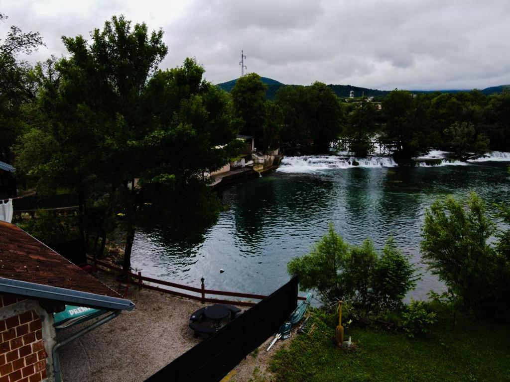 Holiday Home Waterfall View Bihac Exterior photo